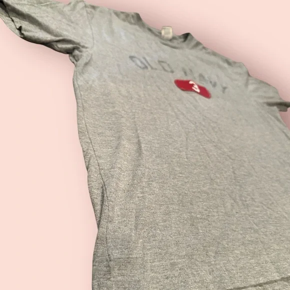 Old Navy Heather Gray Tee with Red Accent - Picture 2 of 8